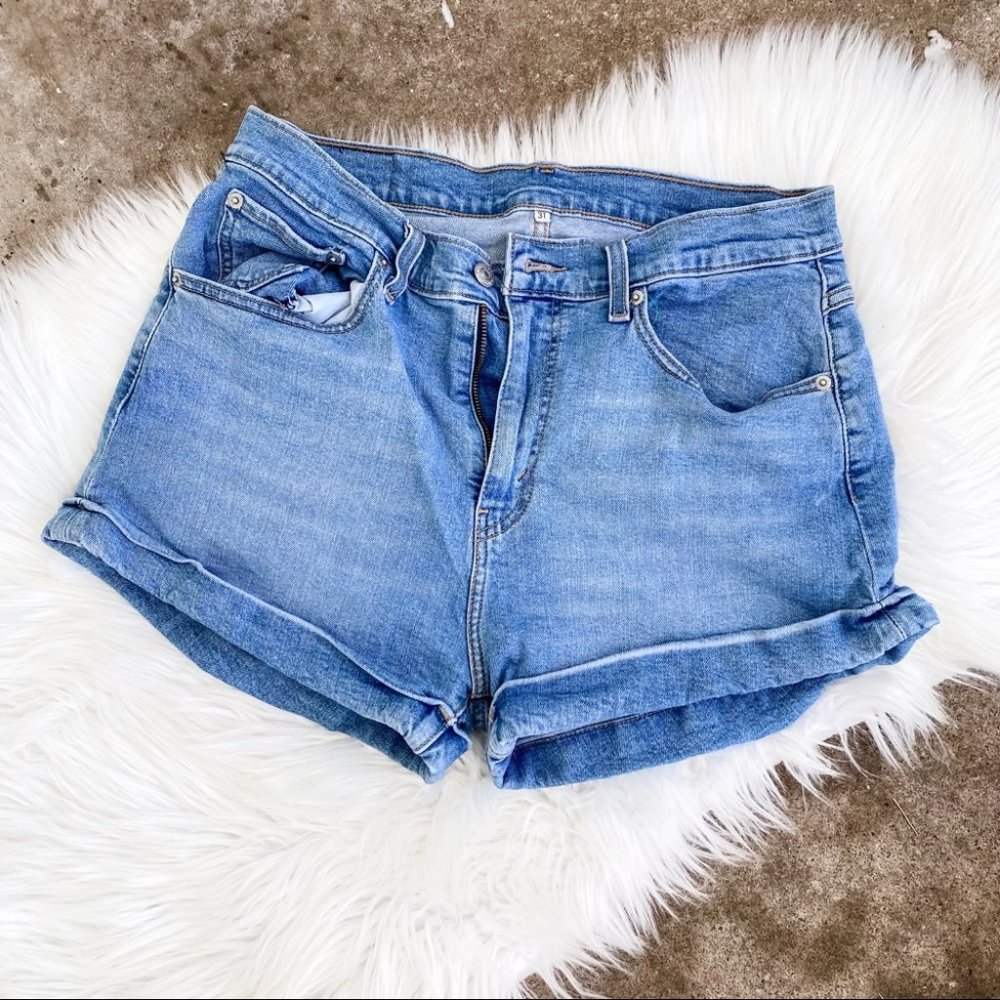 Levi’s Women’s Light Blue High Rise Cuff Shorts